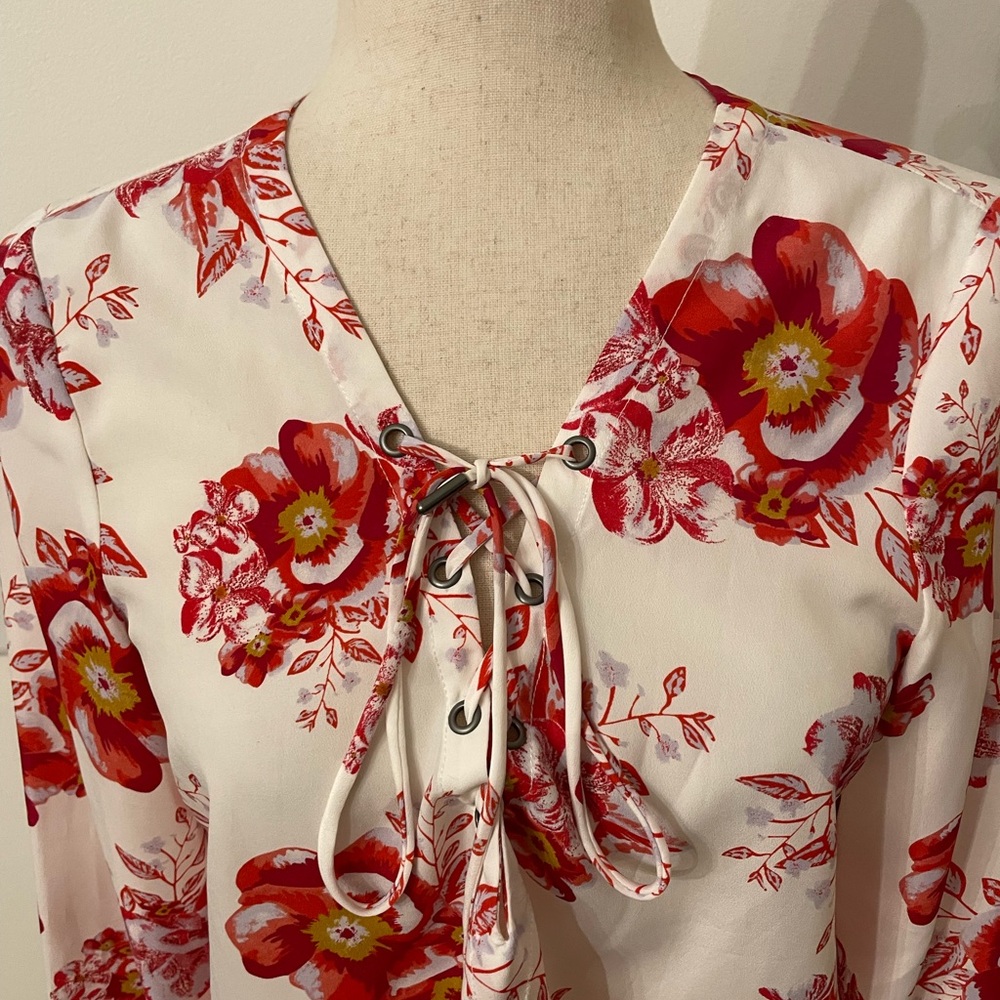 Tularosa REVOLVE Lace Up Blouse in Fuchsia Bloom - Picture 3 of 14